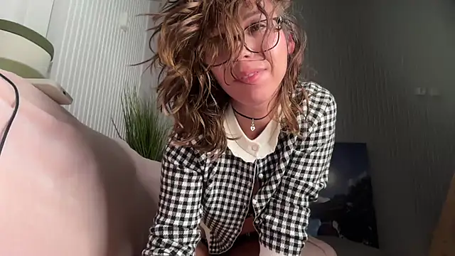 21sweetSunny online show from 11.28.25