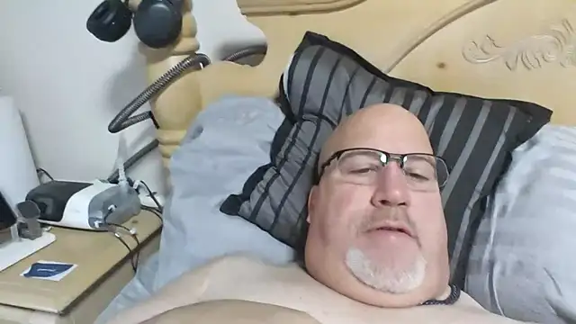 Bigbear0563 online show from 11.20.25