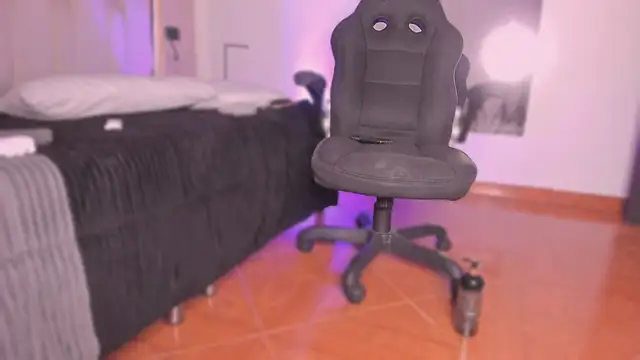 Snapshot of Emmily_Savage chatting on 12.14.25 Emmily Savage online show from 12.14.25