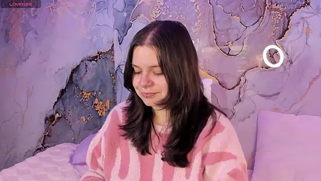 Snapshot of Mey_moon chatting on 02.14.26 Mey moon online show from 02.14.26