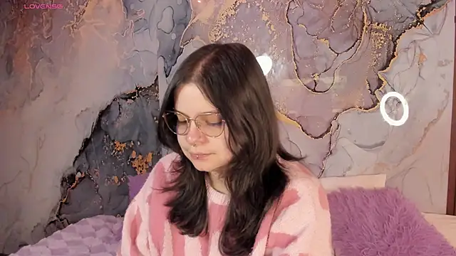 Snapshot of Mey_moon chatting on 02.20.26 Mey moon online show from 02.20.26