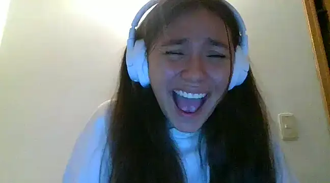 Snapshot of _andygirl chatting on 02.15.25 andygirl online show from 02.15.25