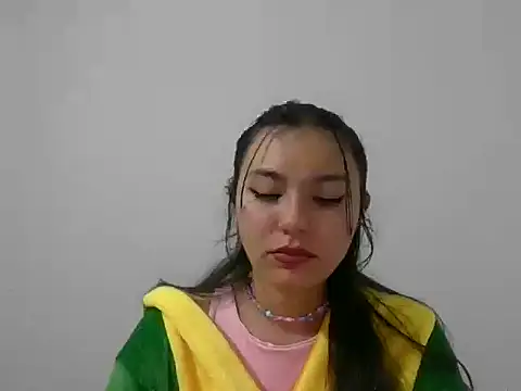 Snapshot of _andygirl chatting on 10.31.25 andygirl online show from 10.31.25