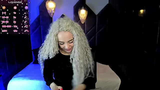 StephanieSweety online show from 03.20.25