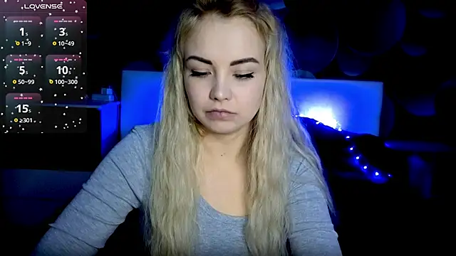 StephanieSweety online show from 10.20.25