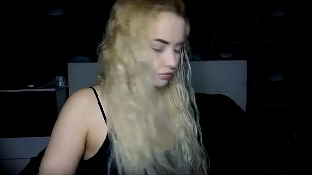 StephanieSweety online show from 11.21.25