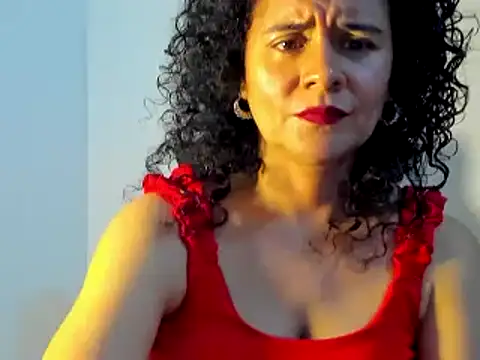 Snapshot of Sami_Hotie1 chatting on 02.05.25 Sami Hotie1 online show from 02.05.25