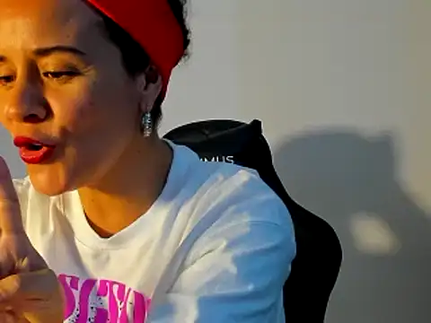 Snapshot of Sami_Hotie1 chatting on 02.09.25 Sami Hotie1 online show from 02.09.25