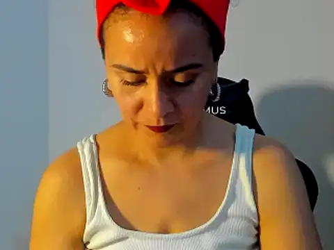 Snapshot of Sami_Hotie1 chatting on 03.17.25 Sami Hotie1 online show from 03.17.25