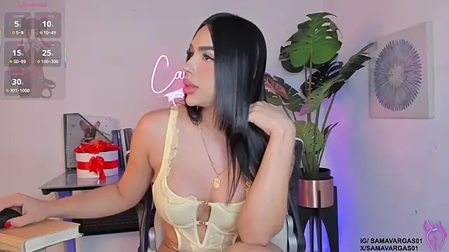 Korina Saenz01 online show from 05.11.26