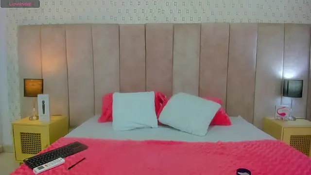 KiaraBrownn online show from 02.03.25