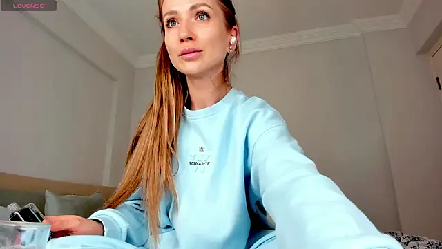 Miya Nika online show from 01.30.25