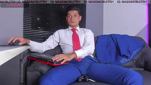 Snapshot of massimo_g chatting on 05.03.26 massimo g online show from 05.03.26