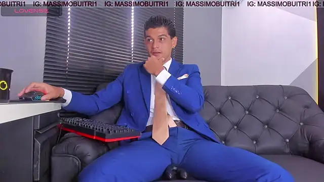 Snapshot of massimo_g chatting on 05.12.26 massimo g online show from 05.12.26