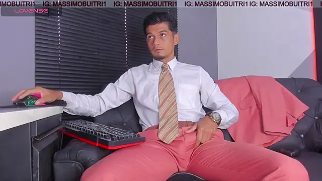 Snapshot of massimo_g chatting on 06.06.26 massimo g online show from 06.06.26