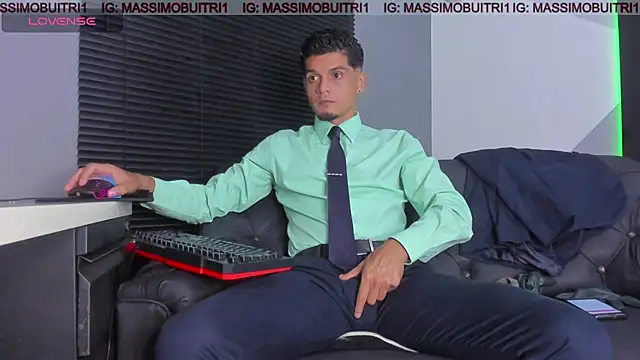 Snapshot of massimo_g chatting on 06.10.26 massimo g online show from 06.10.26
