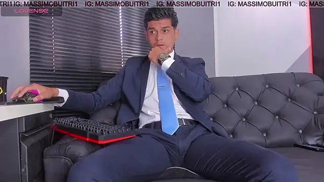 Snapshot of massimo_g chatting on 06.16.26 massimo g online show from 06.16.26