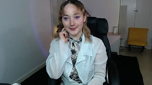 Crystal-dreamt online show from 12.14.25