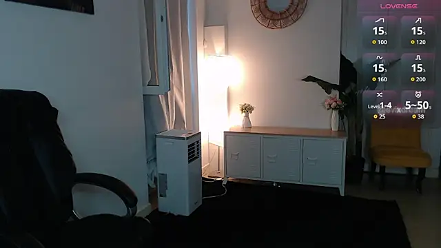 Crystal-dreamt online show from 06.11.26