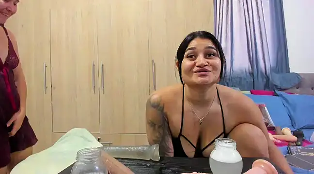 Snapshot of andreita_trujillos chatting on 02.11.25 andreita trujillos online show from 02.11.25