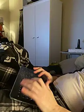 Snapshot of Helly069 chatting on 12.27.24 Helly069 online show from 12.27.24