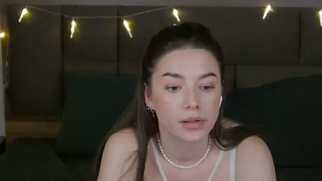 Snapshot of sinthiaroze chatting on 02.27.25 sinthiaroze online show from 02.27.25