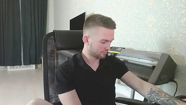 Marselle Laker online show from 11.12.25