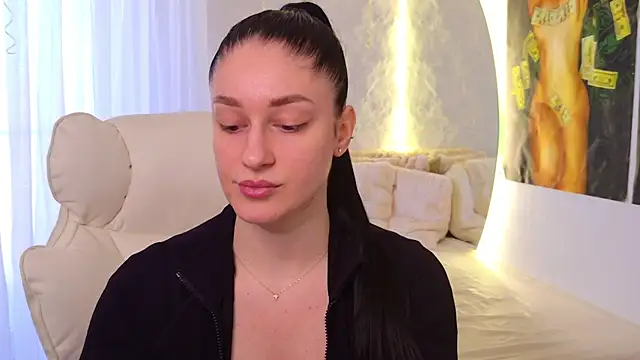 Snapshot of moniqque chatting on 05.03.26 moniqque online show from 05.03.26