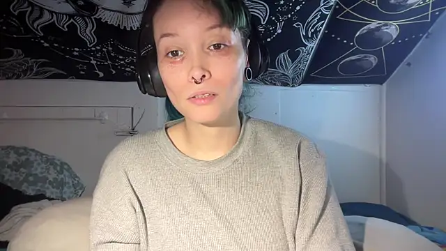 Snapshot of FRRANNKIE chatting on 12.15.24 FRRANNKIE online show from 12.15.24