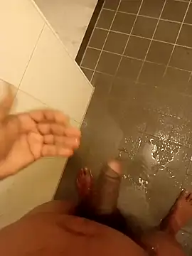 Snapshot of RyZ111 chatting on 12.15.25 RyZ111 online show from 12.15.25