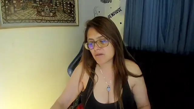 Snapshot of Ivette_Shaira chatting on 07.15.26 Ivette Shaira online show from 07.15.26