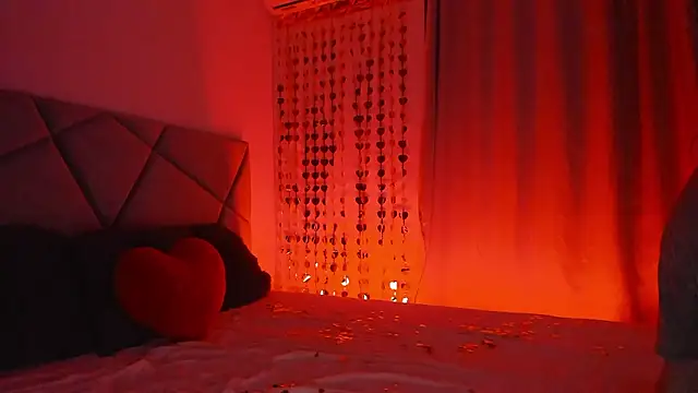 Snapshot of BlueEyesLexy chatting on 02.14.26 BlueEyesLexy online show from 02.14.26