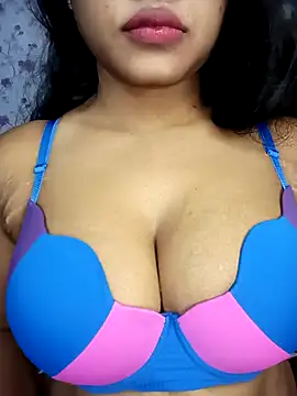 Snapshot of Hotlisa chatting on 03.16.25 Hotlisa online show from 03.16.25