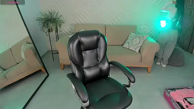 Snapshot of MileyCruz_ chatting on 02.19.26 MileyCruz online show from 02.19.26