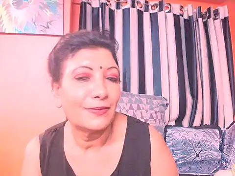 Snapshot of indiansarika65 chatting on 01.23.25 indiansarika65 online show from 01.23.25