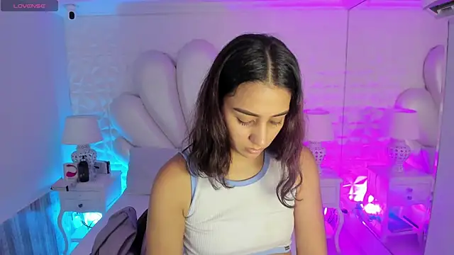 Snapshot of LucianaCarter chatting on 01.15.25 LucianaCarter online show from 01.15.25