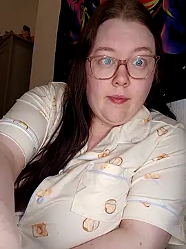 Sexycurvyemilyy online show from 03.17.26