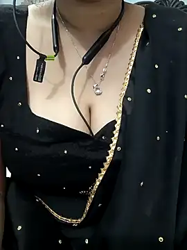 Sexybomb33 online show from 01.28.25