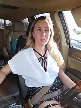 Snapshot of SkyelarSommer chatting on 02.02.25 SkyelarSommer online show from 02.02.25