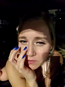 Snapshot of SkyelarSommer chatting on 02.13.25 SkyelarSommer online show from 02.13.25