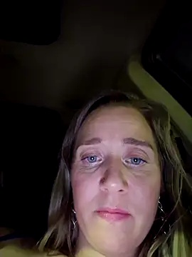 Snapshot of SkyelarSommer chatting on 02.19.25 SkyelarSommer online show from 02.19.25