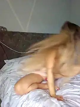 Snapshot of SkyelarSommer chatting on 02.24.25 SkyelarSommer online show from 02.24.25