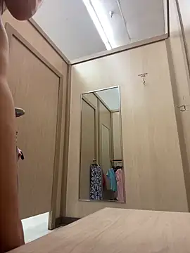 Snapshot of SkyelarSommer chatting on 03.06.25 SkyelarSommer online show from 03.06.25