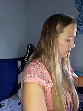 SkyelarSommer online show from 10.29.25