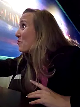 SkyelarSommer online show from 02.15.26