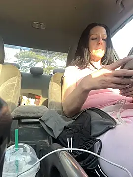 Snapshot of DominiqueX0 chatting on 01.26.25 DominiqueX0 online show from 01.26.25