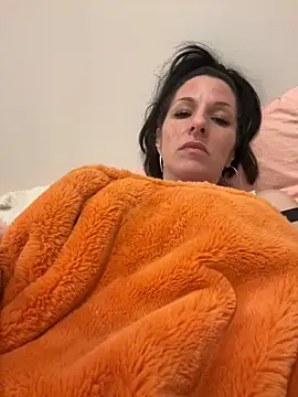 Snapshot of DominiqueX0 chatting on 02.07.25 DominiqueX0 online show from 02.07.25