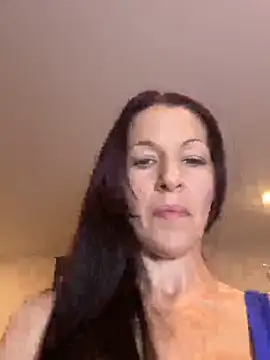 Snapshot of DominiqueX0 chatting on 09.22.25 DominiqueX0 online show from 09.22.25