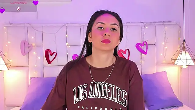 Snapshot of SarahSophia_ chatting on 02.13.25 SarahSophia online show from 02.13.25