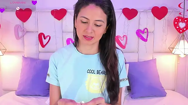 Snapshot of SarahSophia_ chatting on 02.24.25 SarahSophia online show from 02.24.25